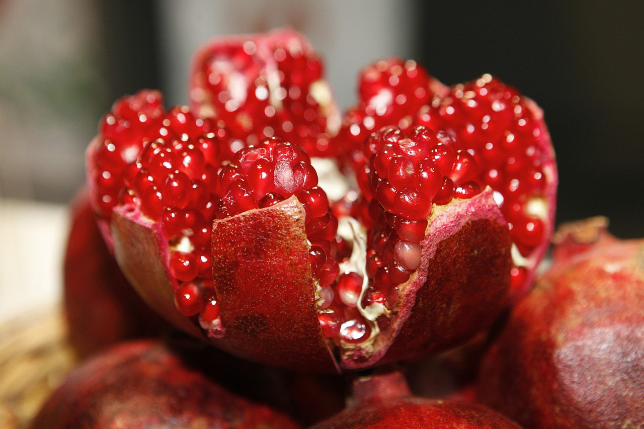 Top Antioxidant Fruits to Keep Handy