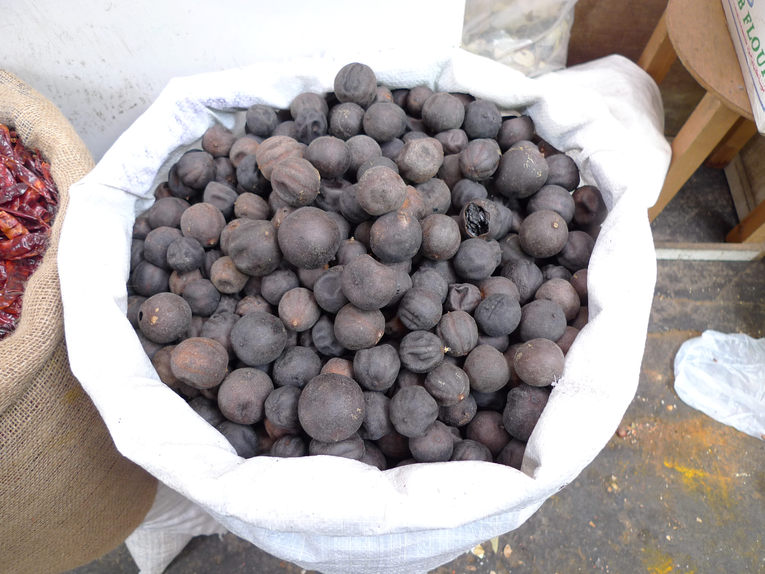 Black Limes: Transforming Ordinary Meals into Global Masterpieces