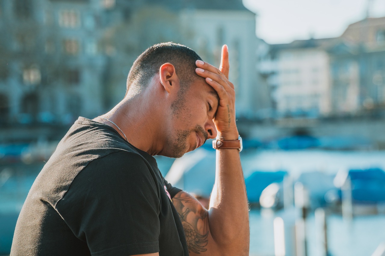 10 Warning Signs of Iron and B12 Deficiency—and Food Fixes That Work