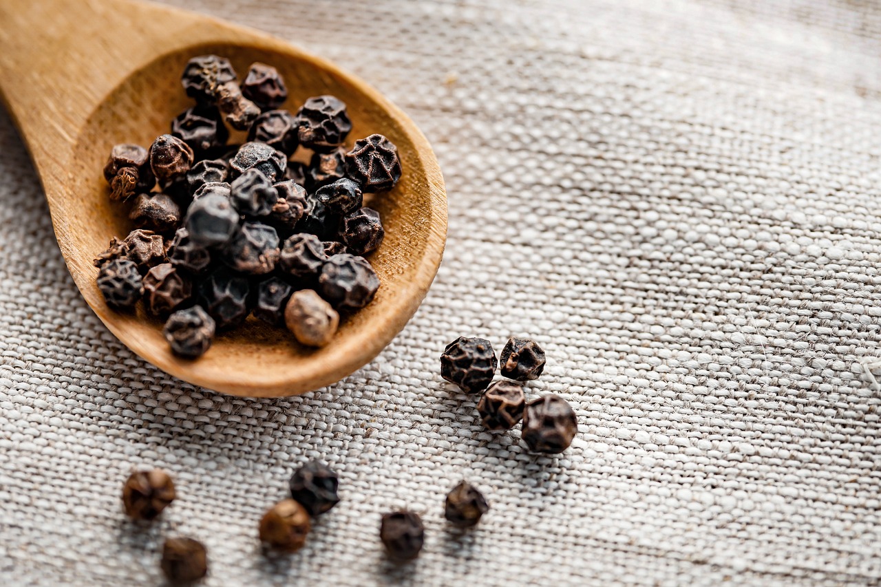 8 Spices That Kill Harmful Bacteria Naturally