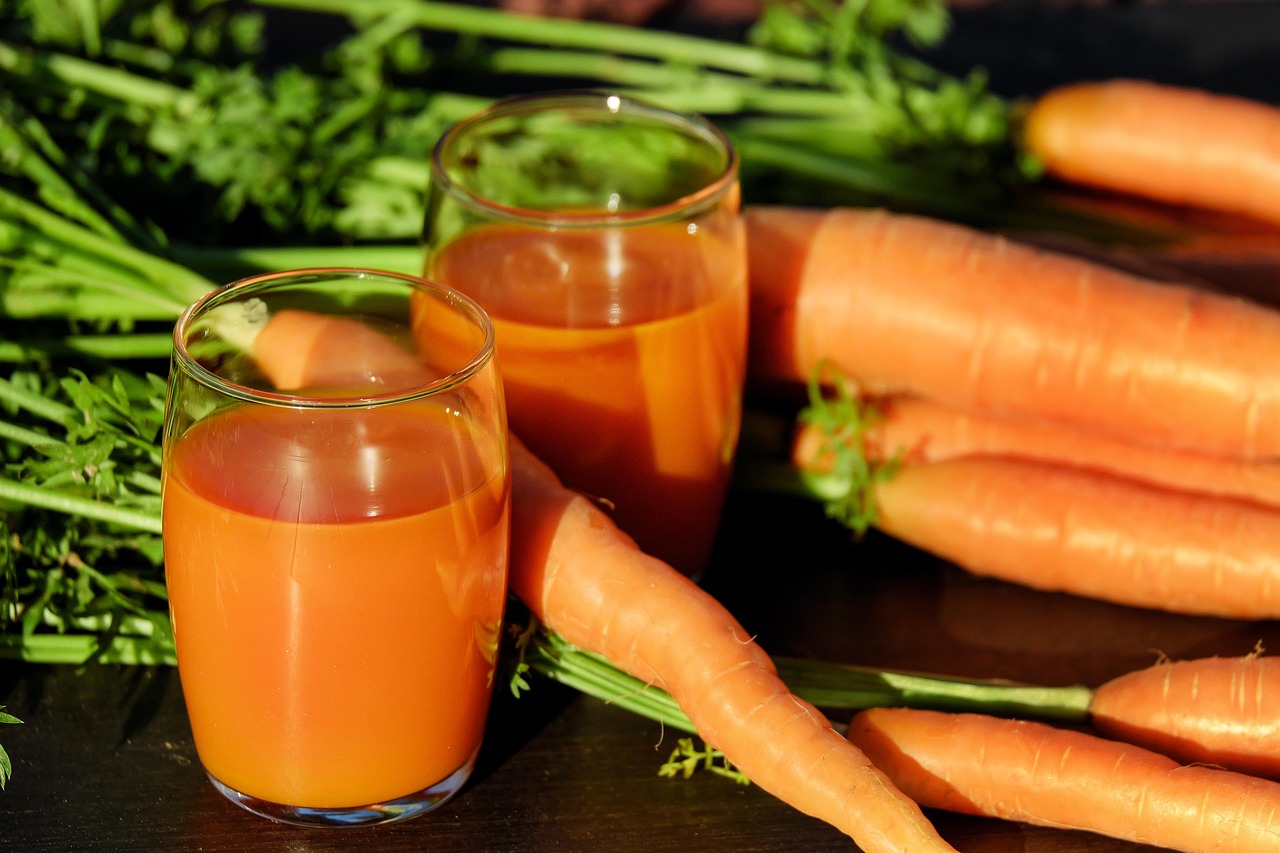 10 Nutrient Deficiency Warnings—and the Right Foods to Fight Back