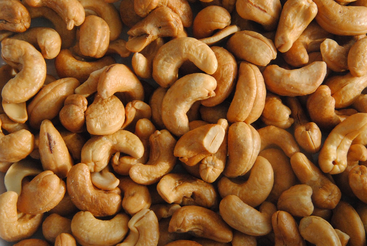 The 9 Healthiest Nuts—Ranked from Worst to Best