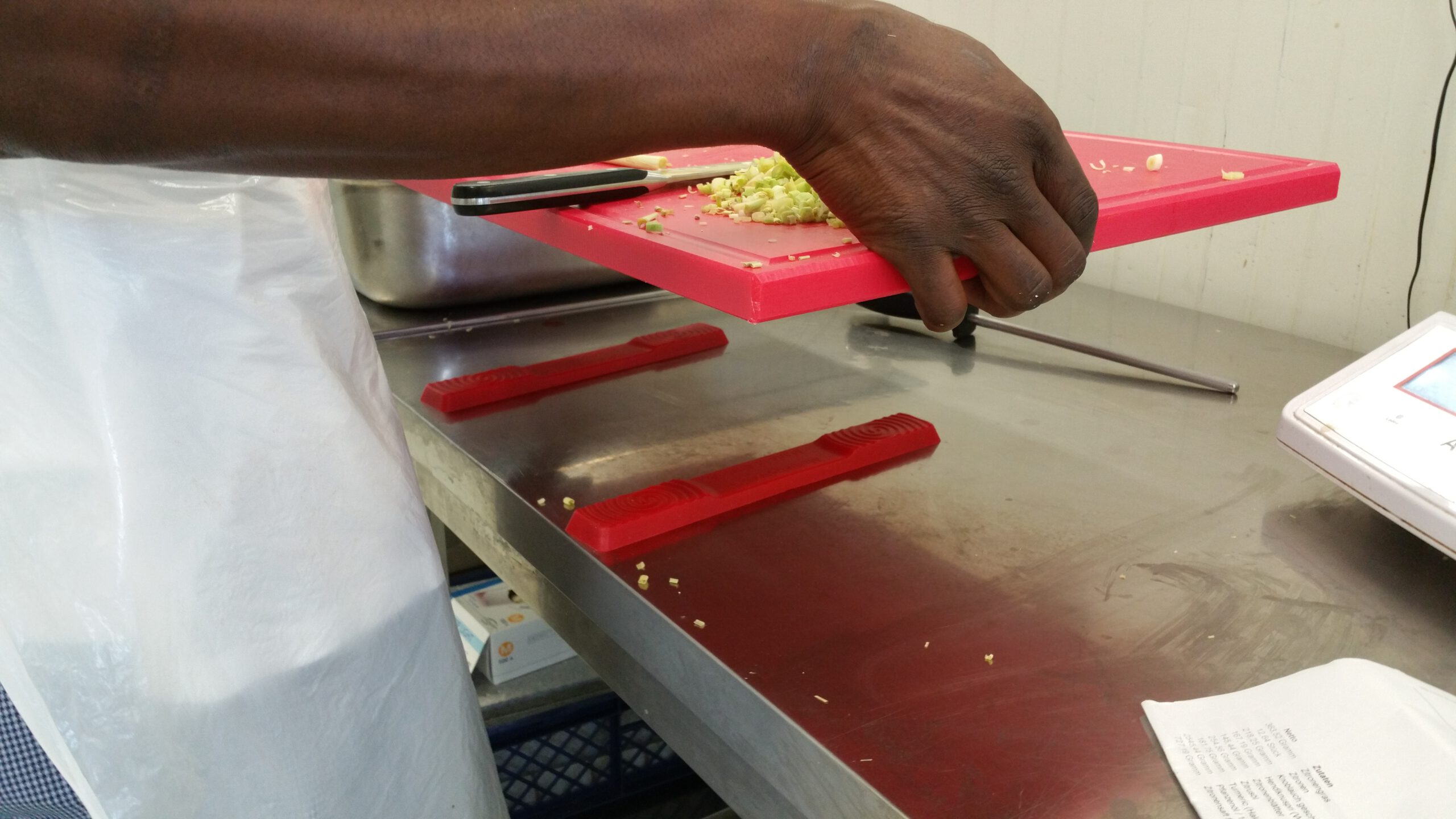 Top 10 Food Safety Mistakes You’re Probably Making