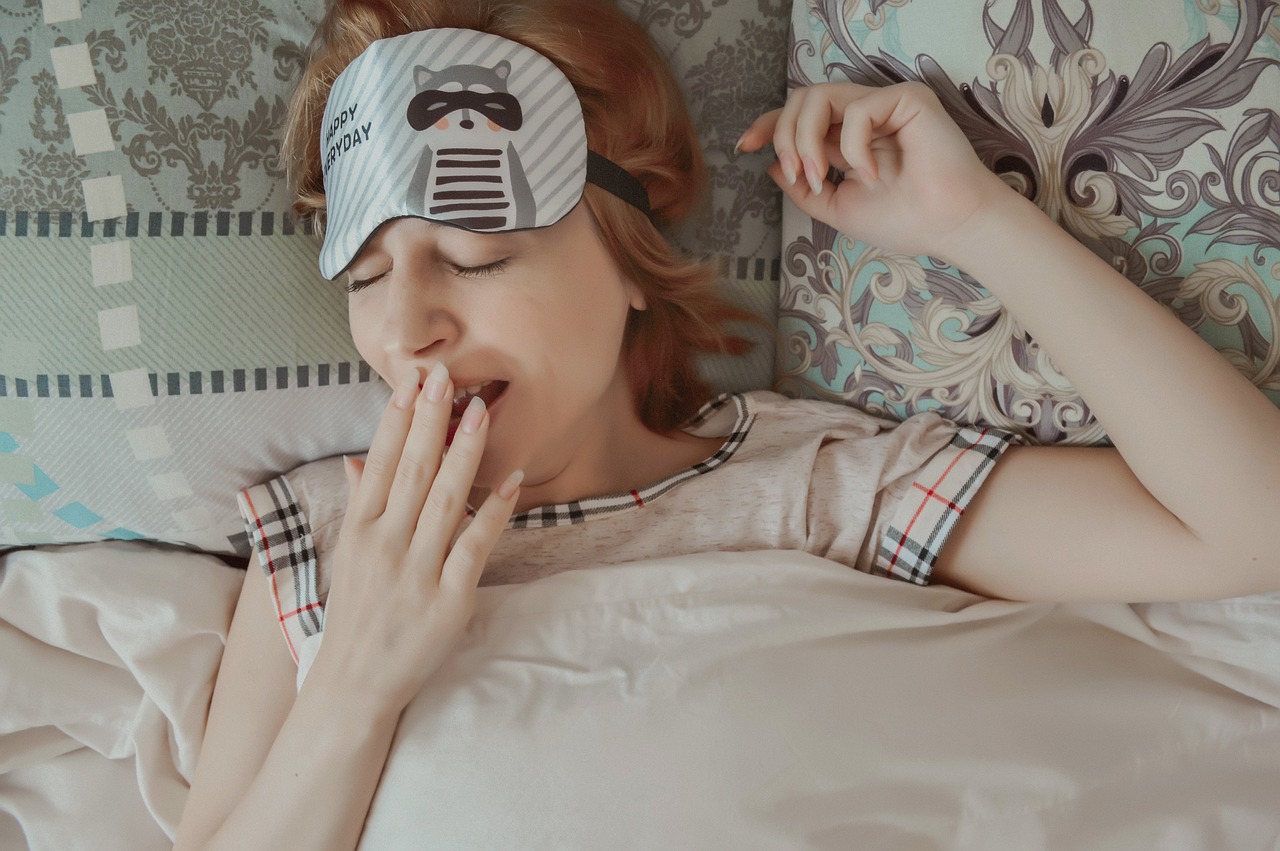 9 Common Signs of B12 Shortage—And What to Eat Instead
