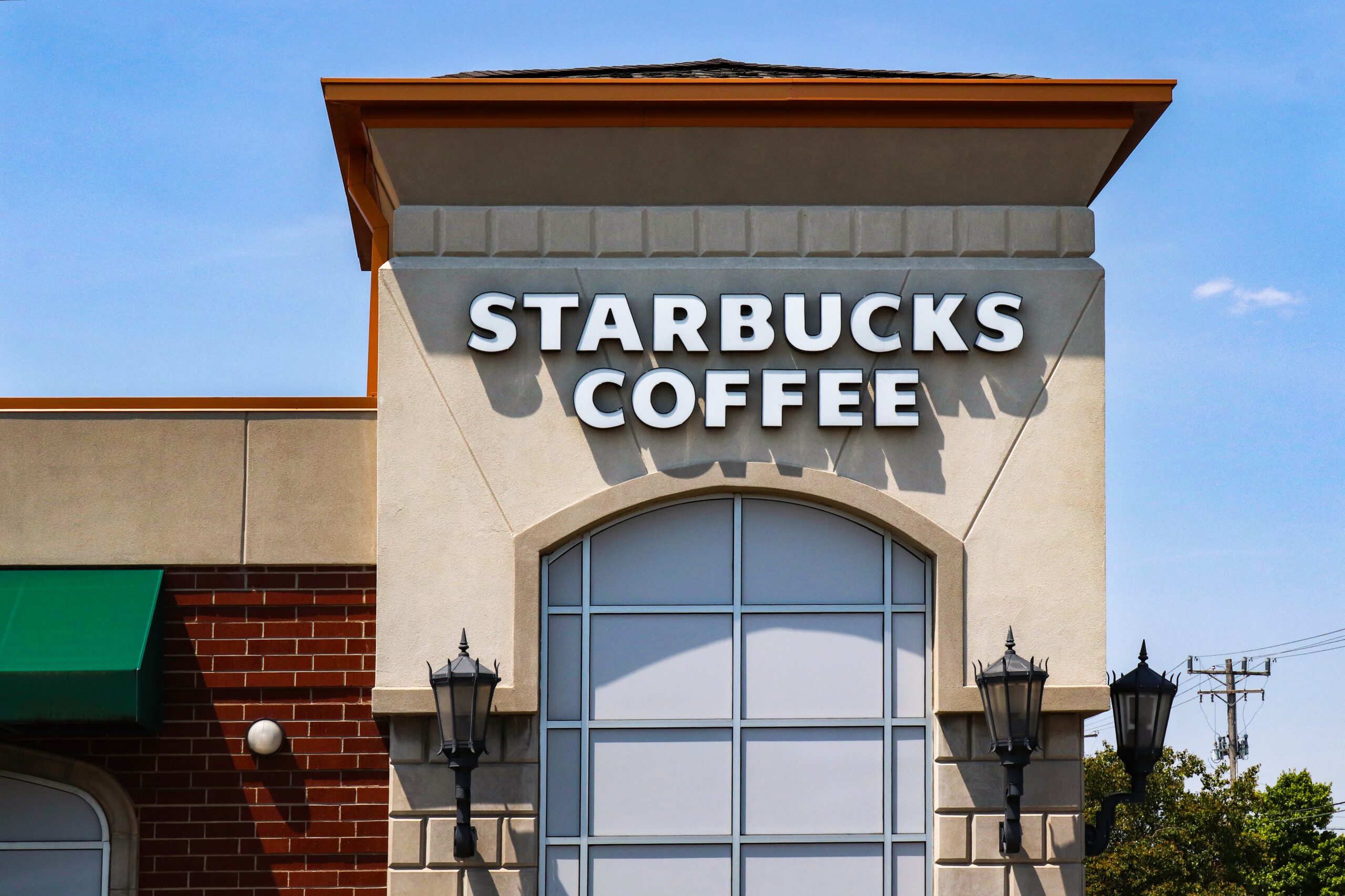 Top 5 Fast Food Chains Americans Prefer (Plus 3 Losing Steam)