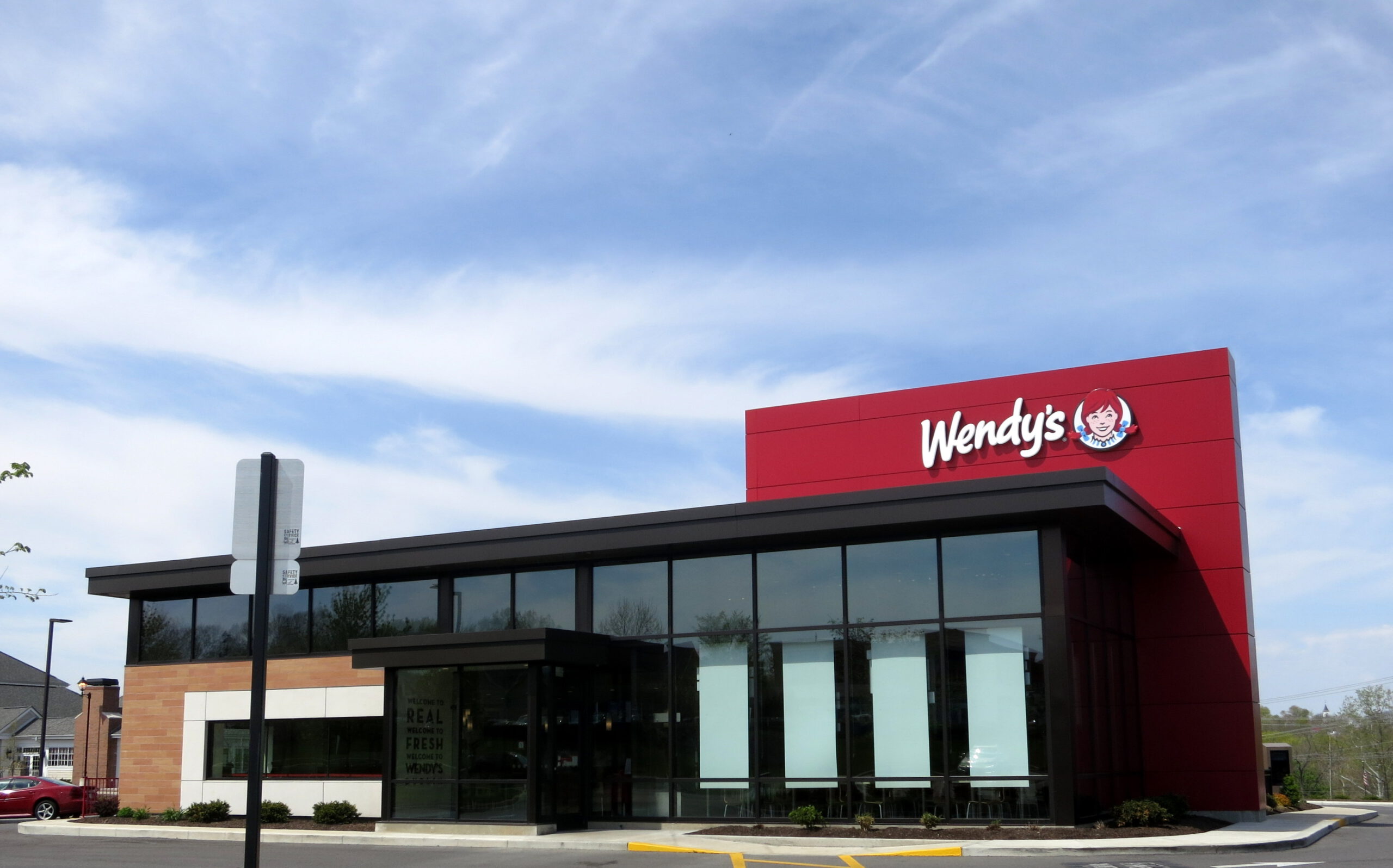 Top 5 Fast Food Chains Americans Love—and 3 That Are Losing Popularity