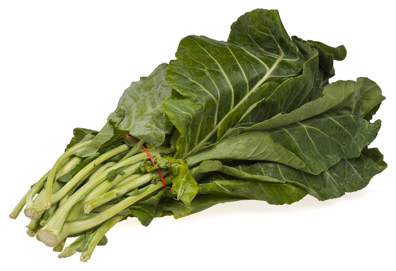 6 Leafy Greens Ranked by Iron Content