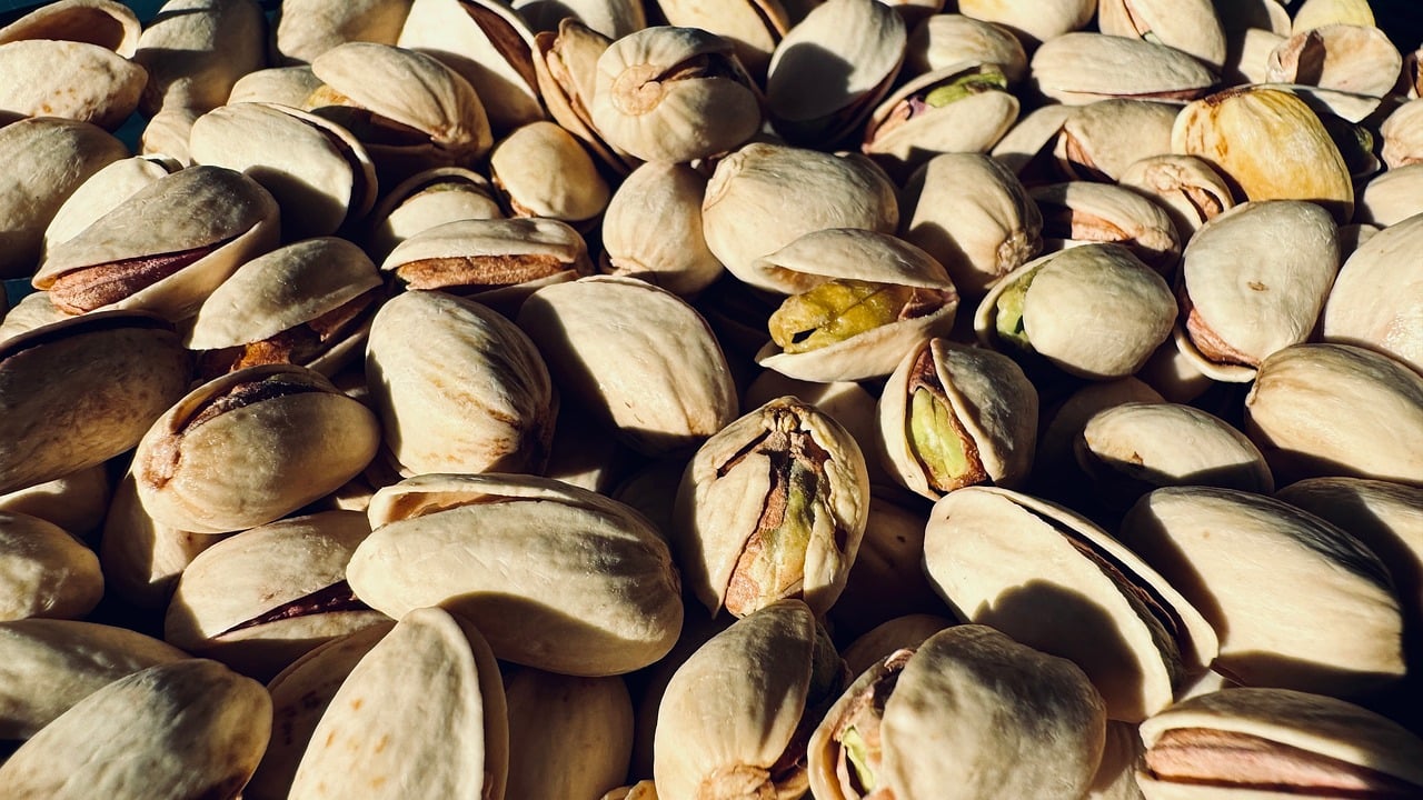 6 Nuts That Help Lower Bad Cholesterol