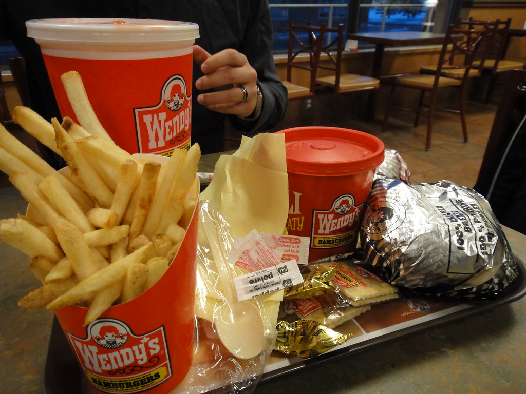 10 Popular Lunches That Destroy Afternoon Productivity