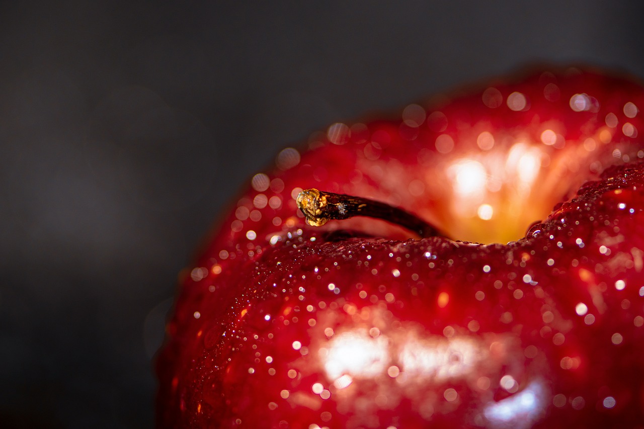 5 Fruits That Help Lower Blood Sugar—and 3 That Spike It