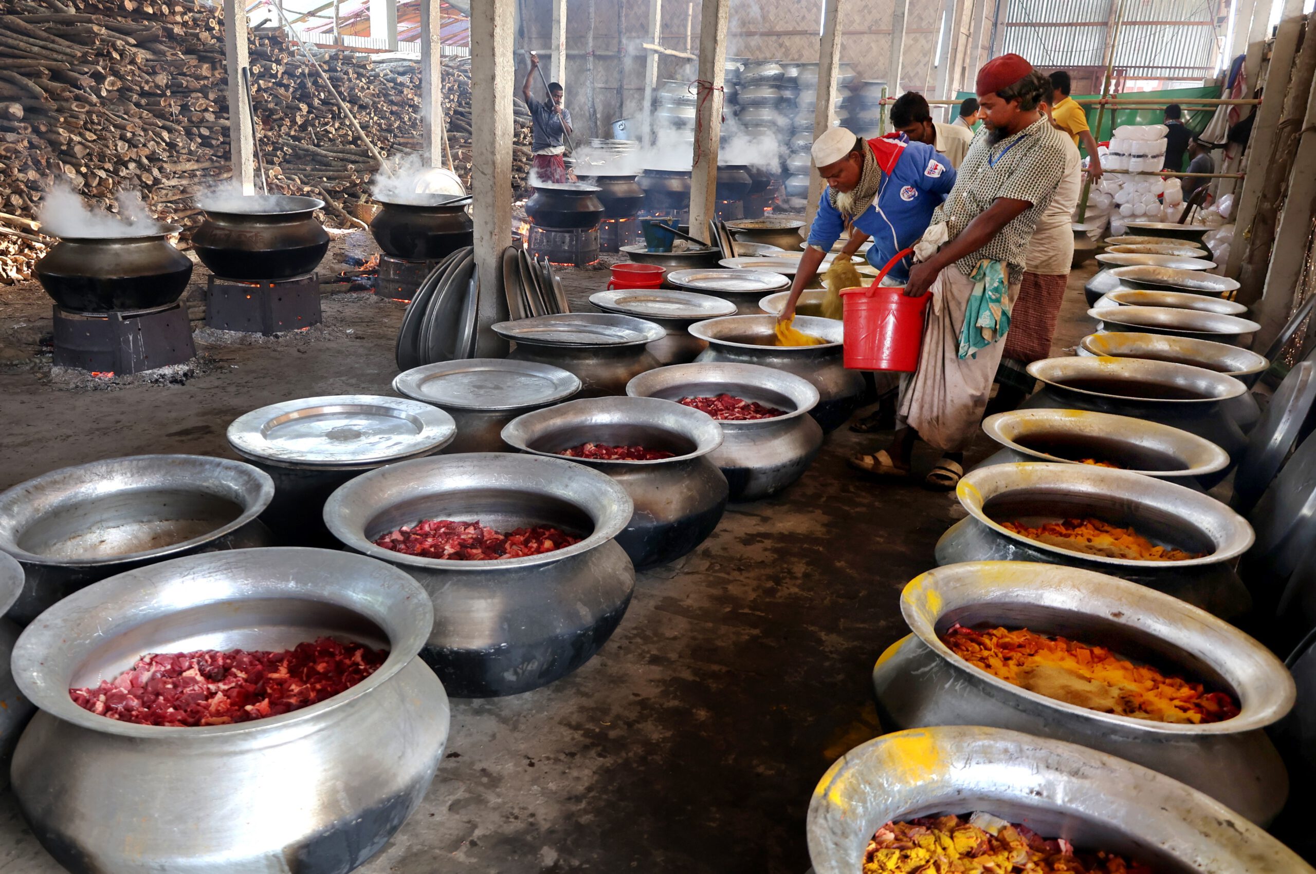 Cooking for 20,000: Behind the Scenes at the World’s Largest Kitchen