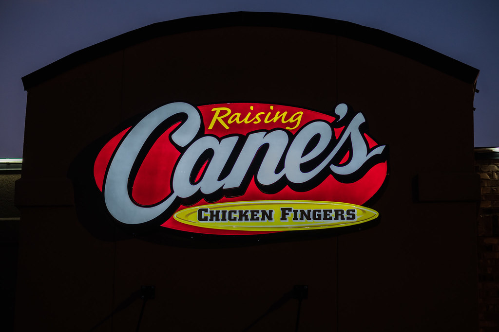 5 Beloved Fast Food Spots In The U.S —and 3 That Might Vanish Soon