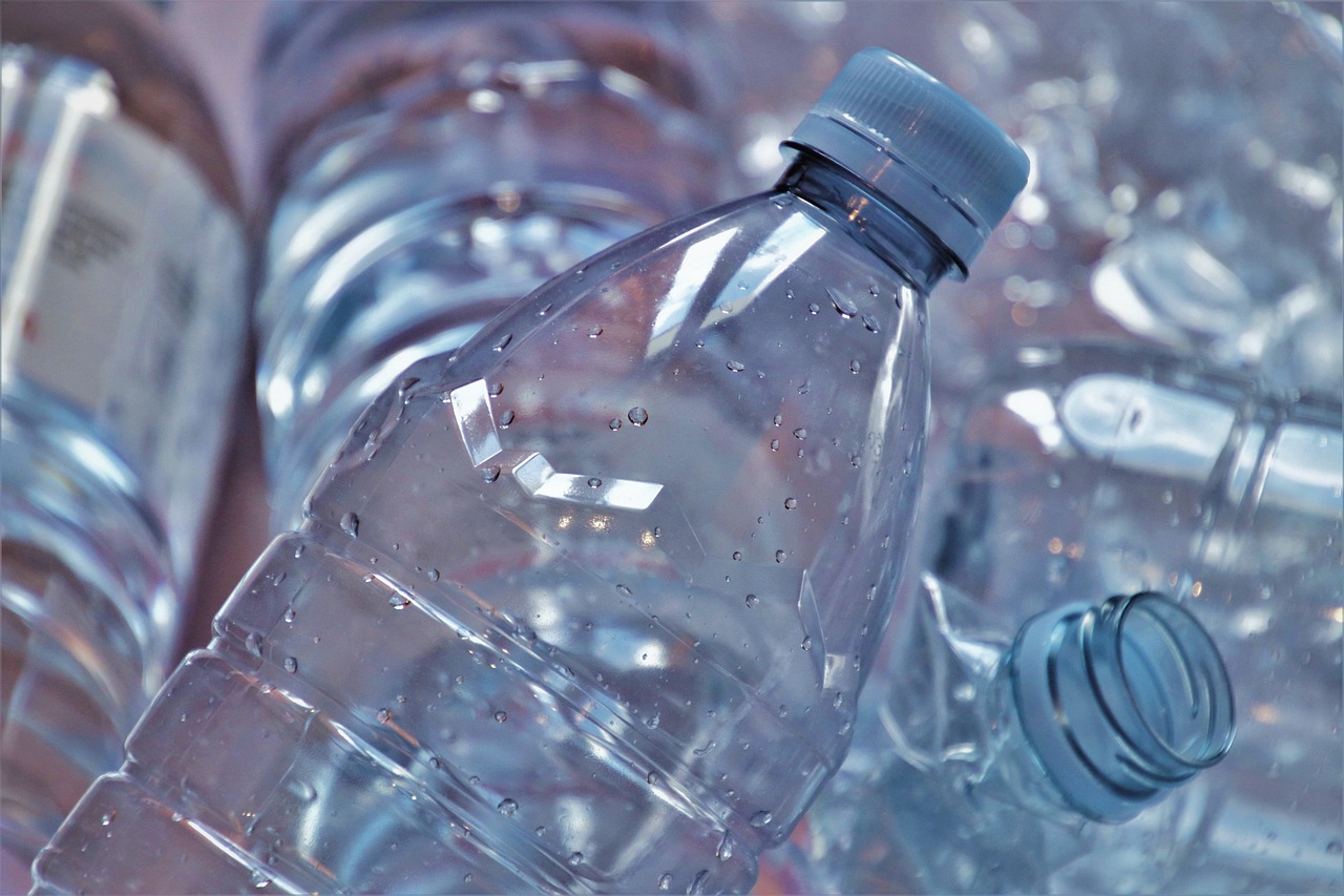 7 Ways You're Reusing Containers That Could Be Illegal in Commercial Kitchens