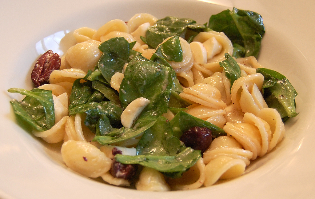 Creamy Spinach-Pesto Pasta That Makes Eating Greens Easy
