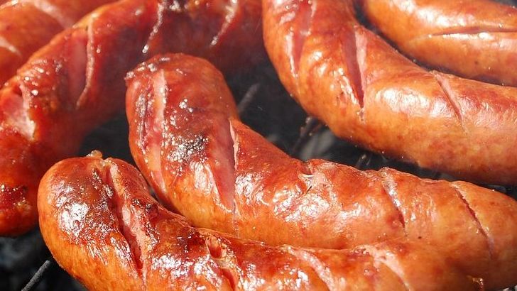 How Long to Bake Sausages Without Drying Them Out