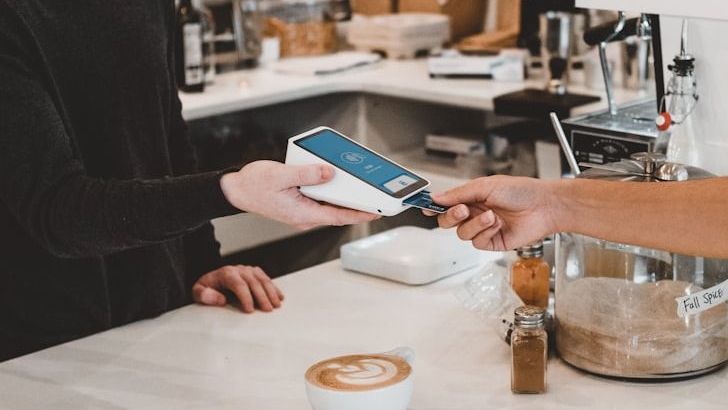 Is Asking for a Cash Discount at a Restaurant Ever Acceptable?