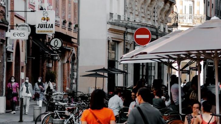 Do Restaurants Ever Buy Ingredients From Grocery Stores?