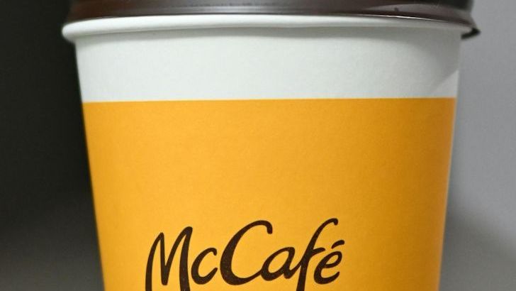 The 12 Biggest Coffee Chains Ranked From Worst To Best