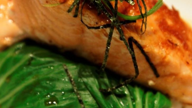 10 Sheet-Pan Dinners That Make Weeknights Easier and Cleaner