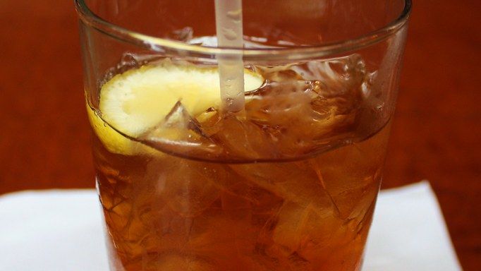 12 Beverages Nutritionists Recommend Cutting Back on After 40