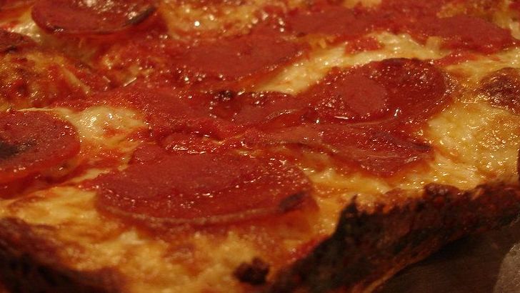 10 Regional Pizza Styles Gaining Fans Beyond Their Hometowns