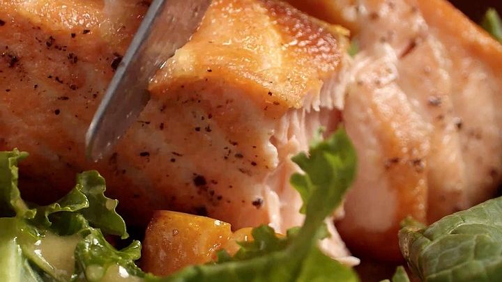 The Best Temperature for Baking Salmon Without Drying It Out