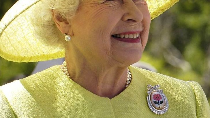 Queen Elizabeth II's Simple Two-Ingredient Lunch Of Fish And Veggies