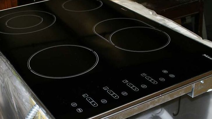 The Most Common Mistakes People Make When Cleaning a Glass Top Stove
