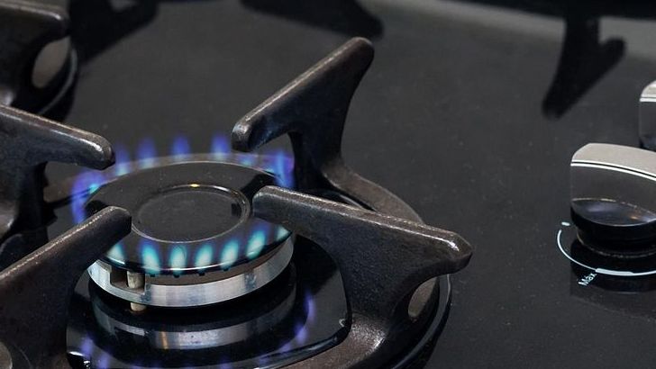 The Most Common Mistakes People Make When Cleaning a Glass Top Stove