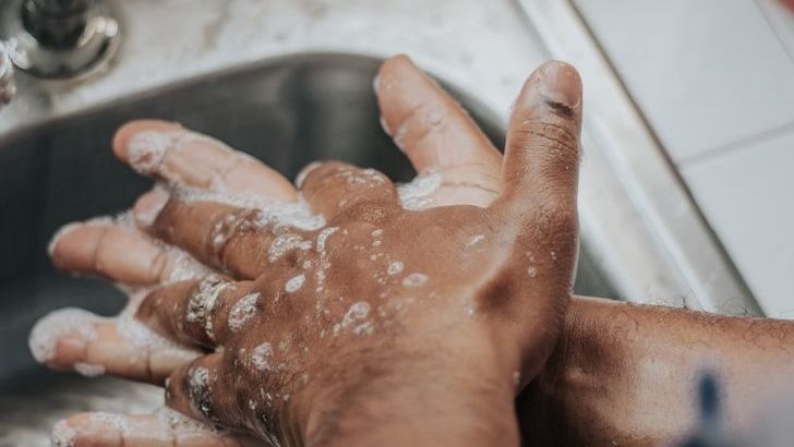 12 Common Cooking Habits Doctors Say Quietly Harm Your Health