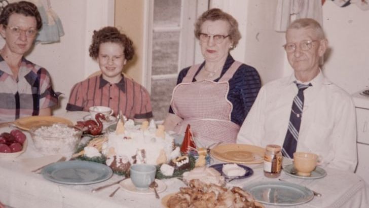 10 Meals Middle-Class Grandmas Cooked In The '70s, Based On Cookbooks