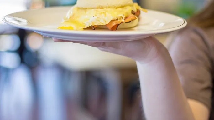 12 Ways Restaurants Might Be Fooling You, Revealed by Former Industry Pros