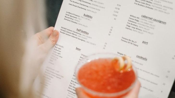 11 Insider Dining Secrets Food Critics Want You To Know Before You Eat Out