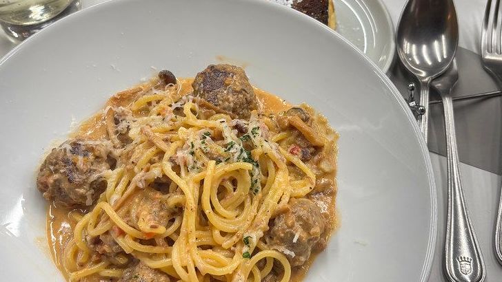 10 Reasons Chefs Suggest You Embrace the Shift Toward Casual Gourmet Dining