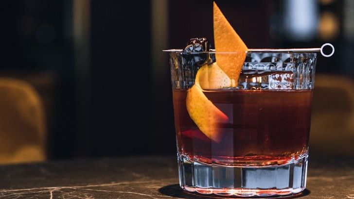 10 Vintage Cocktails Making A Stylish Comeback