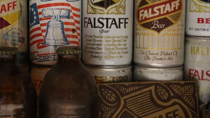 8 Discontinued Old-School Beers Americans Used To Drink