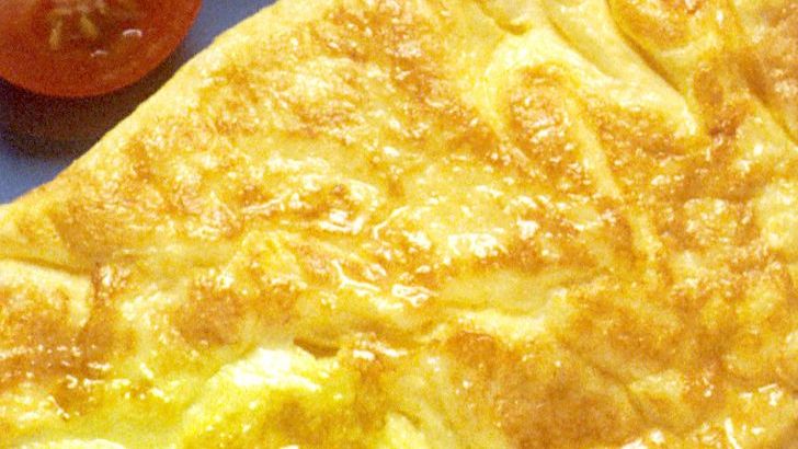 Huge Mistakes People Make When Cooking Omelets
