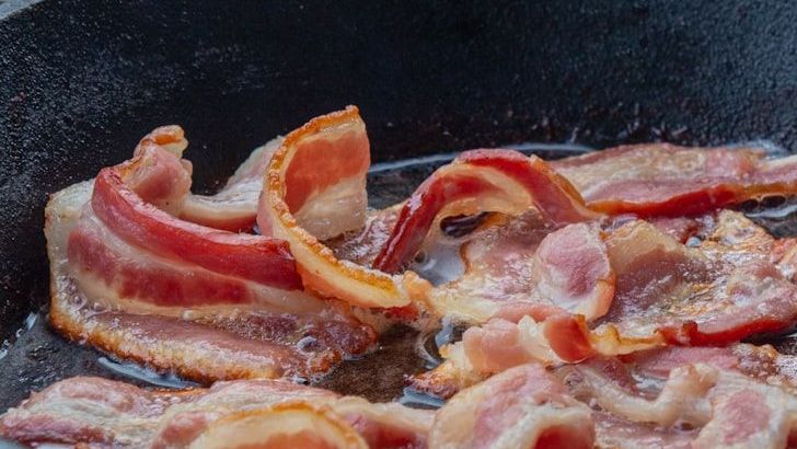 Mistakes People Make When Cooking Bacon, Chefs Warn