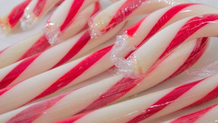 9 Traditional Holiday Foods With Surprising Origins - Food Historians Reveal