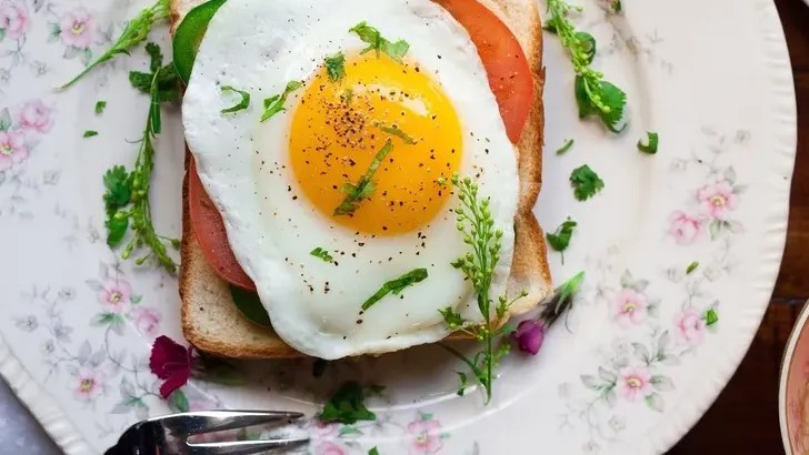 10 Simple Foods Proven To Improve Focus - Nutritionists Recommend