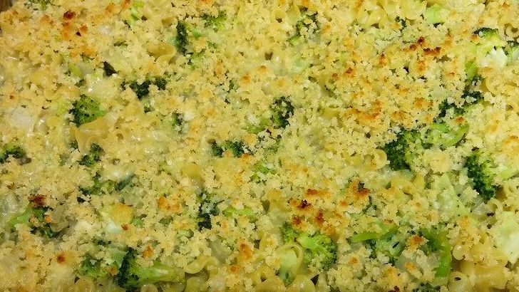 10 Forgotten Casseroles From The '70s Making A Return - Culinary Historians Say