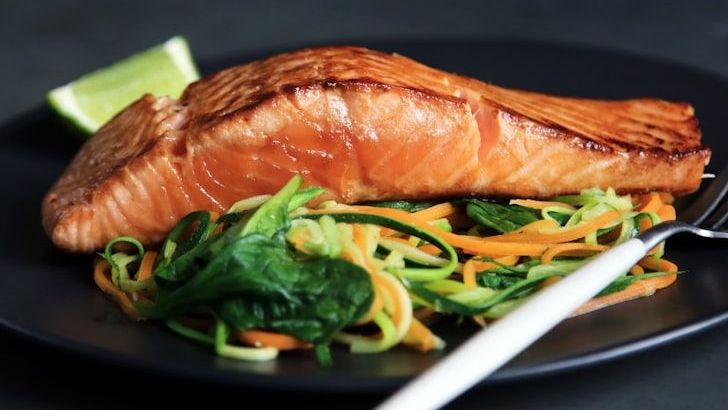 8 Everyday Foods That Nutritionists Say Support Brain Health