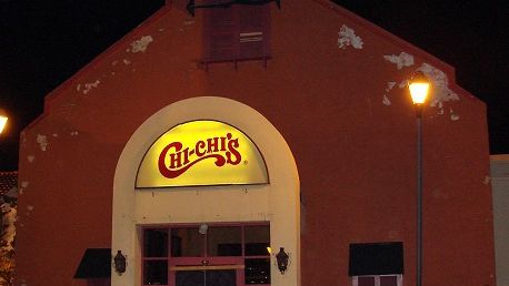 10 Beloved Chain Restaurants Making an Unexpected Comeback in 2025