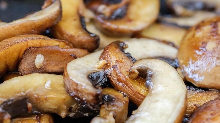 7 Common Foods That Lose Nutrients When Reheated, Food Experts Warn