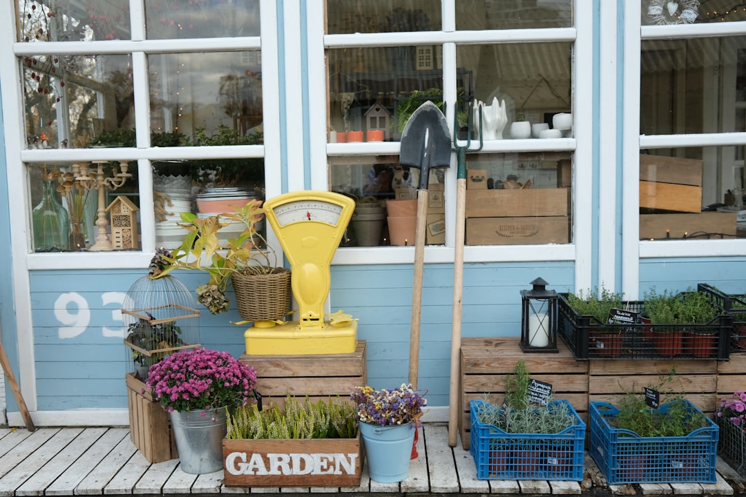 FI Spotlight: Are Victory Gardens Stealing Your Shoppers?