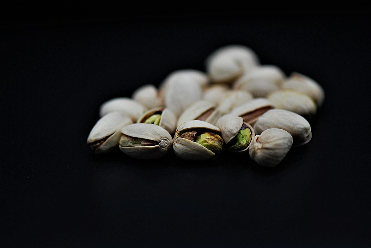 Canadian agency mandates that pistachios from Iran must be tested for Salmonella
