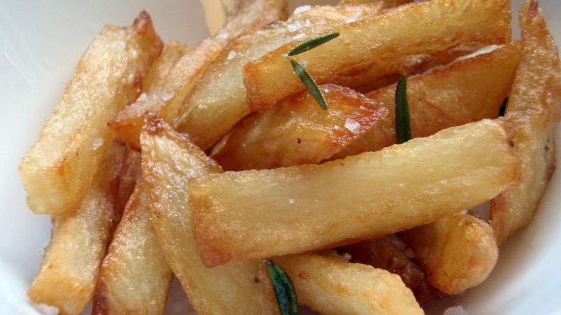 Why Food Critics Refuse To Eat Truffle Oil At Restaurants