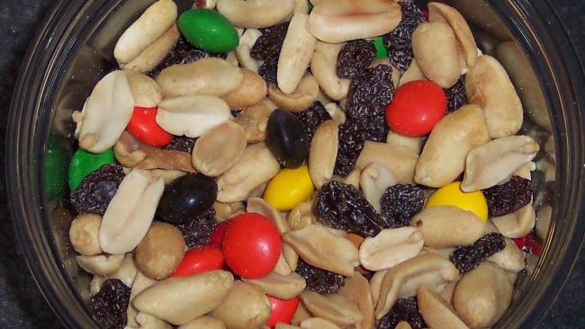 Nutritionists Say These 7 Healthy Snacks Are Actually Junk Food