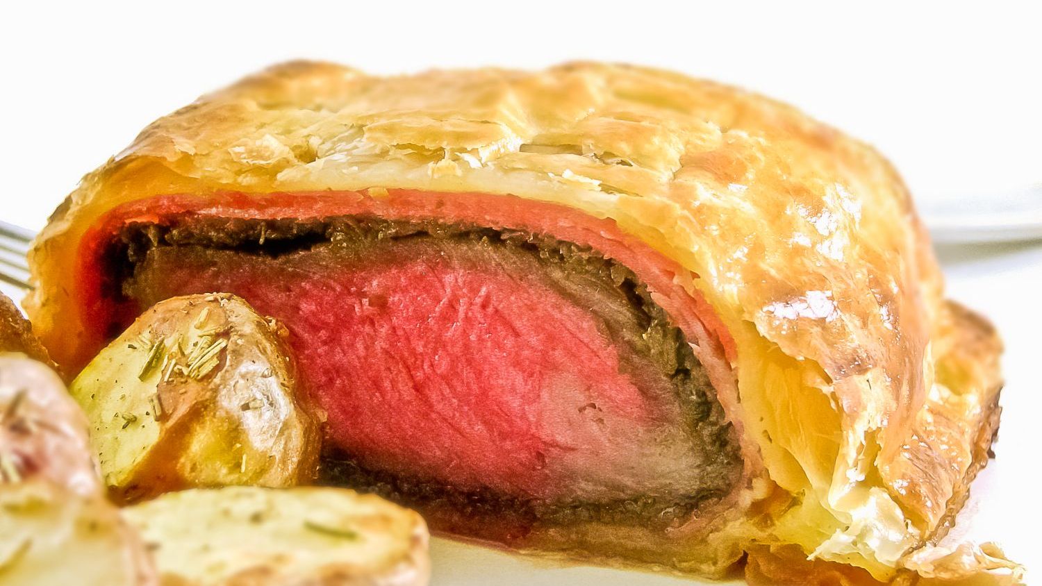 8 "Fancy" Dinner Party Dishes from the 1980s That Haven't Aged Well