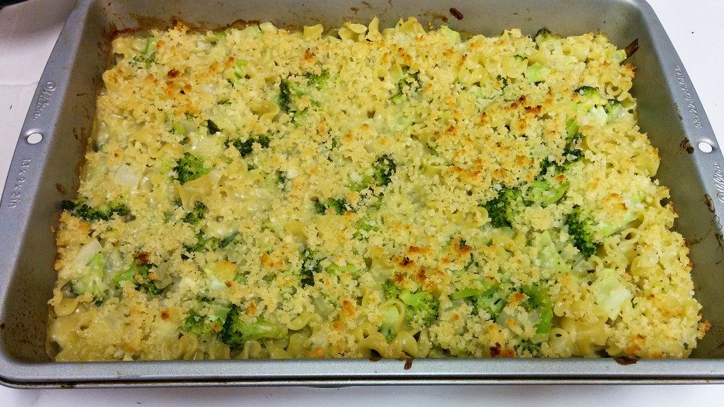 12 Forgotten Casseroles Every 1970s Mom Swore By